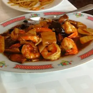 Gambas Salteadas Con Bambú Y Setas Chinas