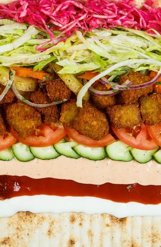 Німецька шаурма з фалафелем в лаваші (430г)