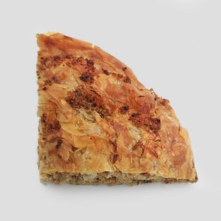 Постна Баница с киноа и сушени домати (160г)