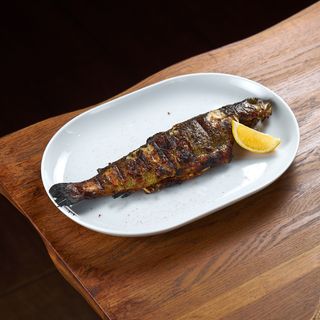 Річна форель на вуглях (1 шт)