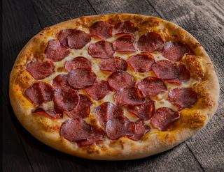 Pizza Salami Ø 32cm