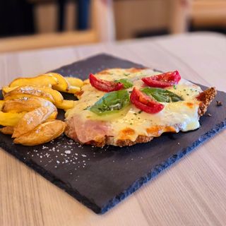 Milanesa De Pollo Napolitana