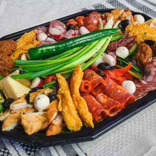 Platou festiv de 4 persoane 2 kg