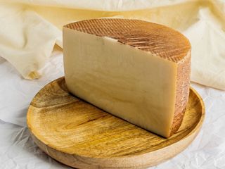 Queso Castilla Curado Leche Cruda Oveja Pago De Los Vivales - Precio Por Cada 100G