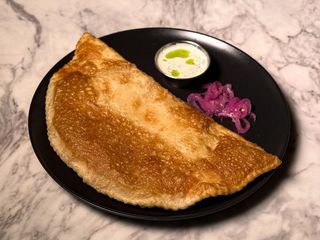 Чебурек з мʼясом молодого ягня (200g)