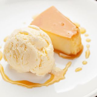 Flan Con Helado