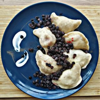 Pierogi z jagodami 300g z ciasta drożdowego