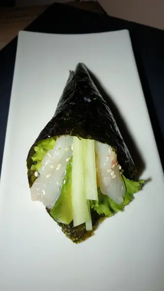 46. Amaebi temaki