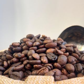 ლამბადა - 100გრ (წვრილად დაფქული ყავის მარცვალი)