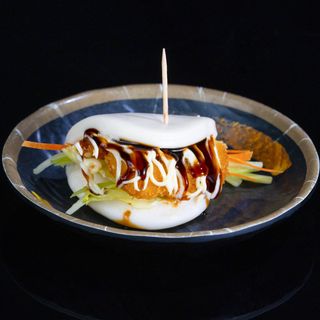 128. Bao Con Pollo En Kimono (1 Ud.)