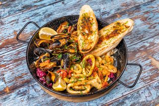 Platou cu fructe de mare