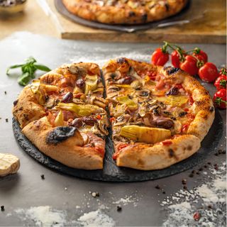 Pizza Capriciosa mare