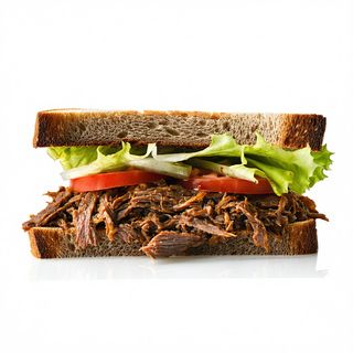 Bocadillo carne mechada