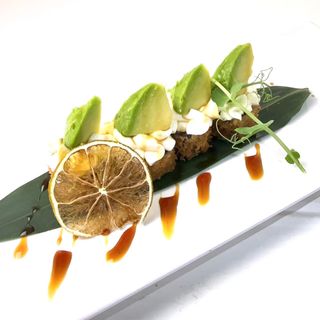 145 Hosomaki fritto con avocado 8pz