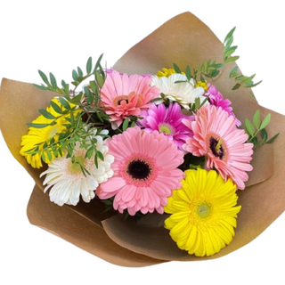 Bouquet com 12 Gerberas Variadas