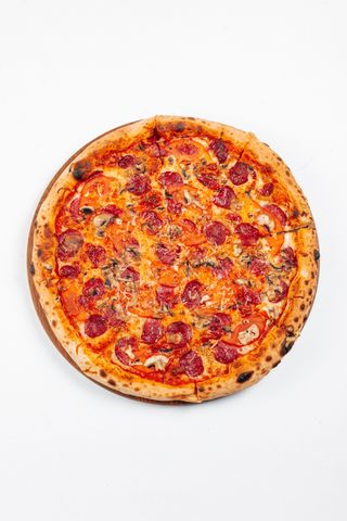 Піца з салямі (35см/800г) 