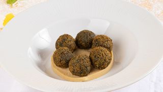 Polpette di cicoria con crema di ceci