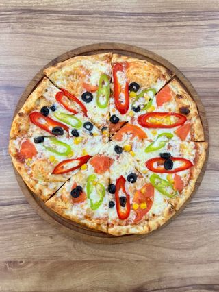 Vegetable pizza