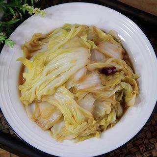 大白菜Col china salteada al ajillo