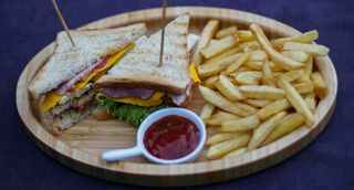 ქლაბ სენდვიჩი