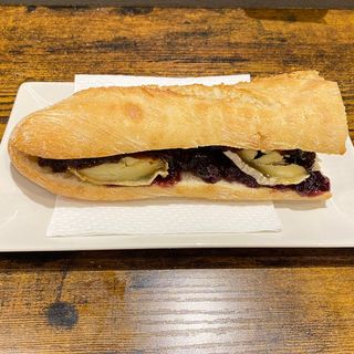 Lomo Con Queso Manchego Y Cebolla Caramelizada