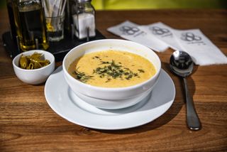 CIORBA DE PUI A LA GREC