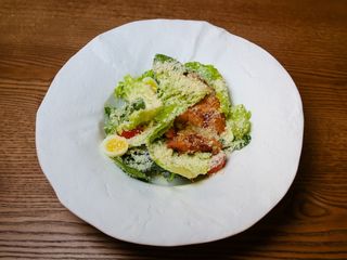 Салат з копченим курчам (370г)