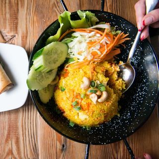 Khao pad z krewetkami