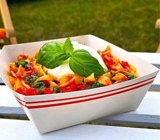 Fetuccinne Al Pomodoro Con Burrata