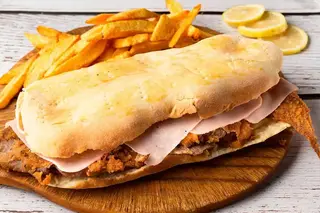Bocata De Milanesa De Ternera Completa