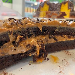 Brownie da Tatá com doce de leite
