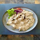 Gljive na žaru sa kajmakom 320 gr