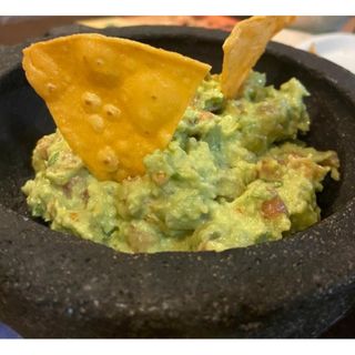 Nachos con guacamole