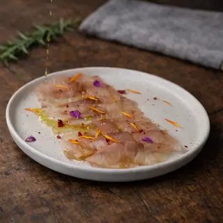 Gravlax de Lubina con caviar siberiano