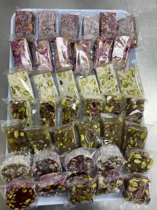 Raha Turca Variado Con Pistacho 500 G