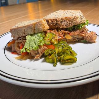 Мелт з рваною свининою