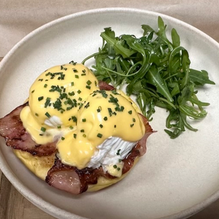 Eggoeggs Benedict