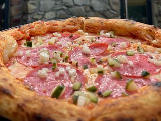 Піца Solo з салямі (330г)