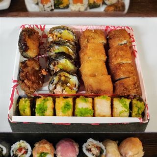 9 - Maki de Queijo ne salamo Frito