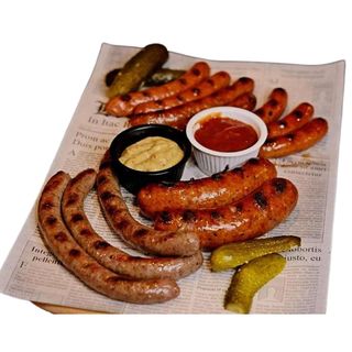 Плато немски вурстове 700г