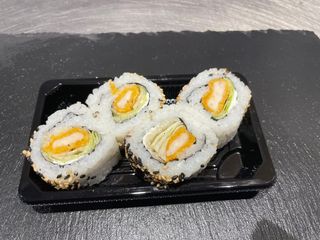 Uramaki Pollo (4 Uds.)