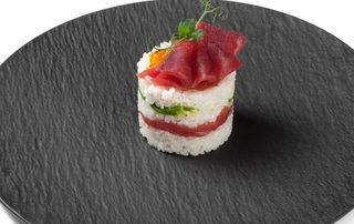 330. Chirashi di tonno