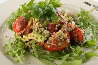 Киноа с томатами