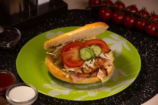 Meniu sandwich Roll's si Coca-Cola (500ml)