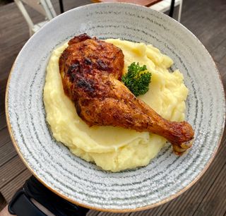 Pulpă  pui cu piure