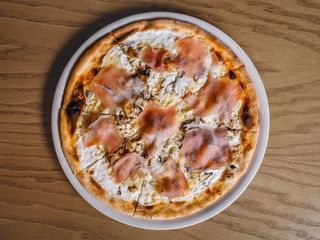 Прошутто е Фунгі (430g)