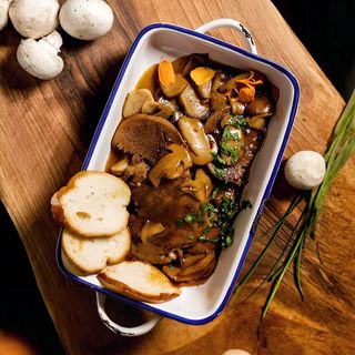 Телешки език с манатарки