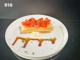 916. Bruschetta vegetariano