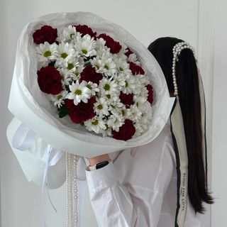 Букет «Хризантема (8) та діантус Бургунді (11)»