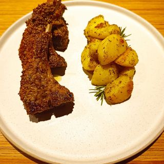 Costolette di agnello in crosta 